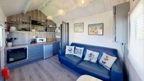 E19 Roskear, Riviere Towans